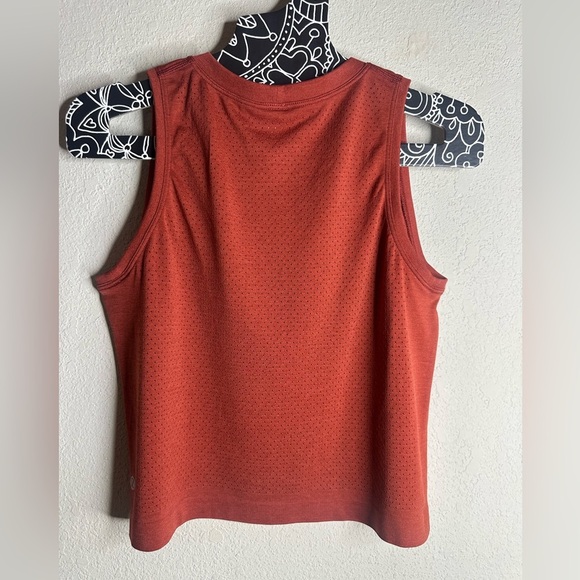 Lululemon Breeze By Muscle Crop Tank W1BCHS lululemon color Cayenne Size 4 - Picture 5 of 6